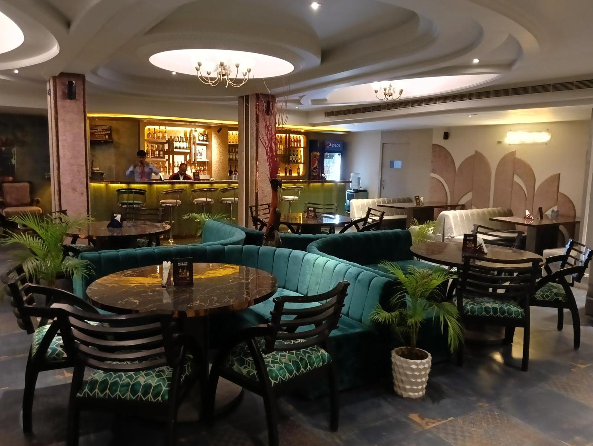 Bk Castles Hotel Jabalpur Exterior foto