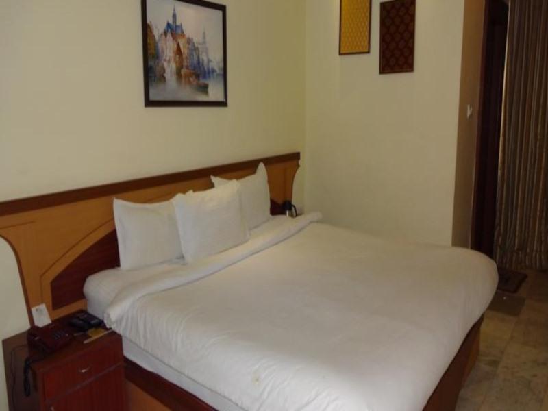 Bk Castles Hotel Jabalpur Exterior foto