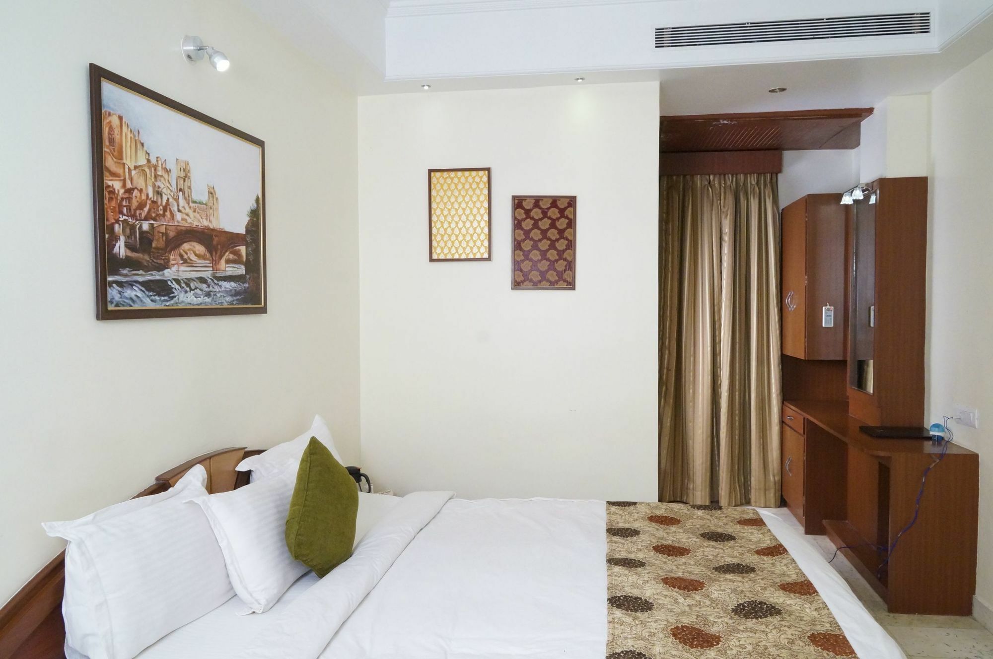 Bk Castles Hotel Jabalpur Exterior foto